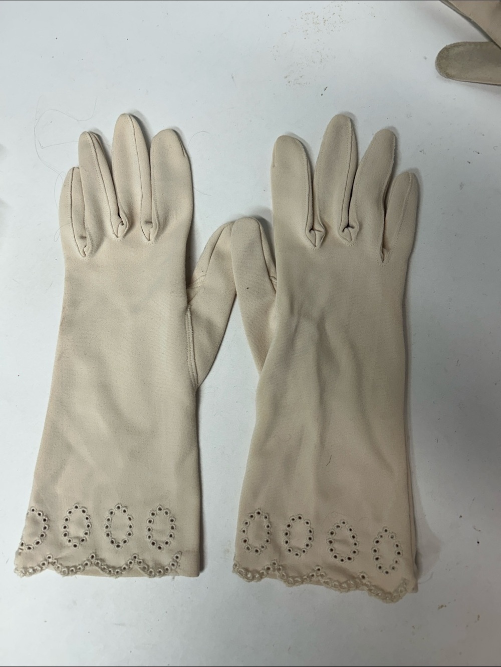 Classic Cream Women's Dress Gloves
